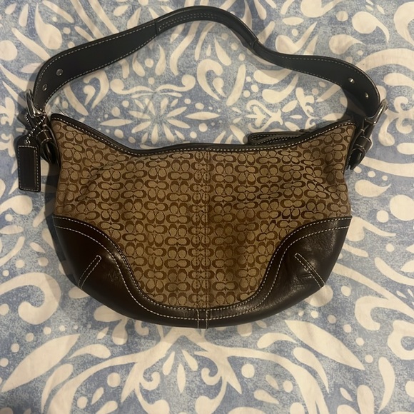 Coach Hobo bag, brown signature print with leather strap and trim. - Picture 3 of 12